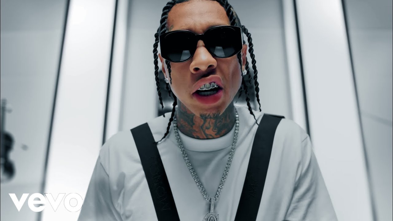 Tyga ft Nicki Minaj – ” Dip”