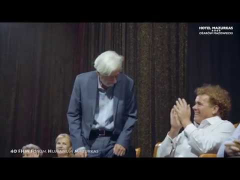 40 Forum Humanum Mazurkas-cz.2-Andrzej Bartkowski przedstawia artystów jubileuszowego FHM