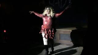 Victoria obvious: Closet Freak by Miss Lawrence