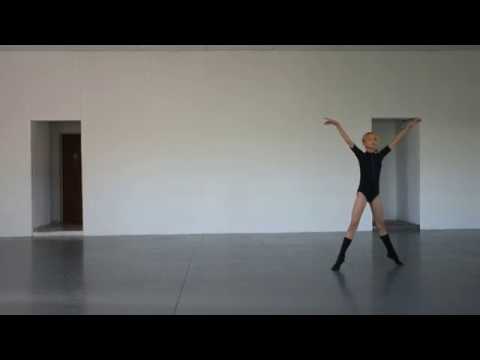 ABRIL MARCUCCI |MOTH| 12 AÑOS ESTUDIO DE BALLET SANDRA RACEDO