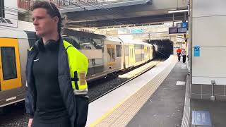 Sydney Trains Waratah Series 2 B Set B2 & B9 at Wolli Creek Platform 1 & 2