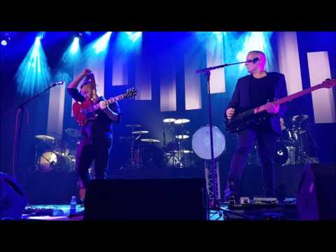 Ard Matthews Just Jinjer version of Sugar Man CTICC 10 June 2017