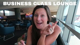 Qantas BUSINESS CLASS Lounge (+Sydney Harbor) - YouTube