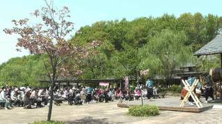 preview picture of video '美濃加茂市  「平成記念公園 日本昭和村」  ～ゴールデンウイーク～'