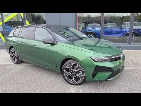 Opel Astra Tourer Klover Green GS Hybrid - Image 2