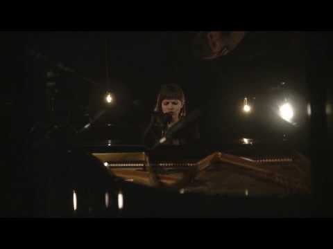 Manon Ache - Je me casse (official music video)