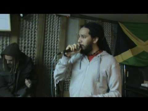 Jah Ray Taffary - Glory Of Jah (Backed By Jony's Moon, Ensayo 11-1-2008)