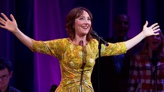 Steve Martin, Carmen Cusack, Hannah Elless, and More Perform Bright Star in Concert