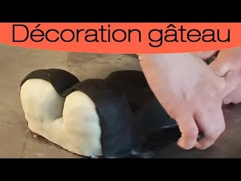 comment poser la pate d'amande sur un gateau