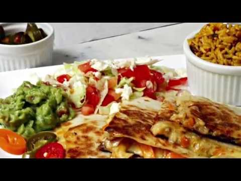 Quesadillas de pollo con Cacique Cheese