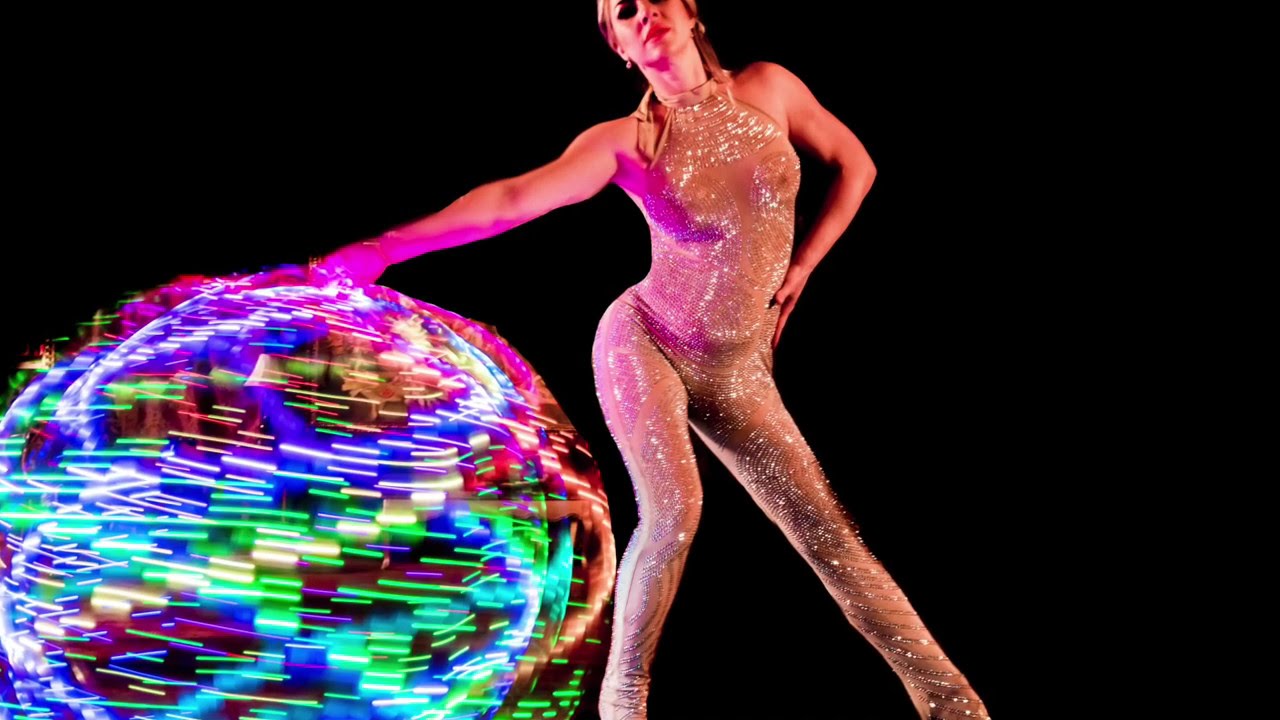 Promotional video thumbnail 3 for Alesya Gulevich Visual Artist and Entertainer