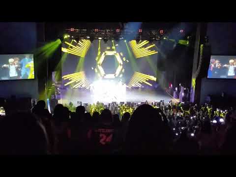 Seventeen 1st World Tour Diamond Edge in Chicago - Aju Nice