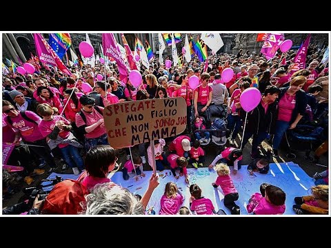 المئات يتظاهرون في ميلانو ضد قيود تحدّ من حقوق الوالدين المثليين