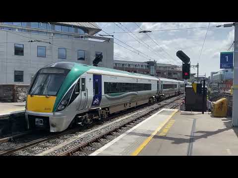 22000 Class Departing Tara Street
