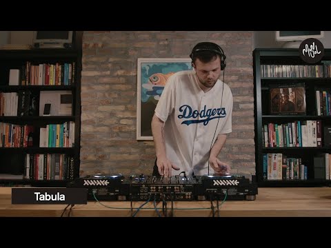 COUCHSURFING #24 w/ TABULA (Šibenik, HR) - UK GARAGE, BREAKS, ELECTRO, TRANCE