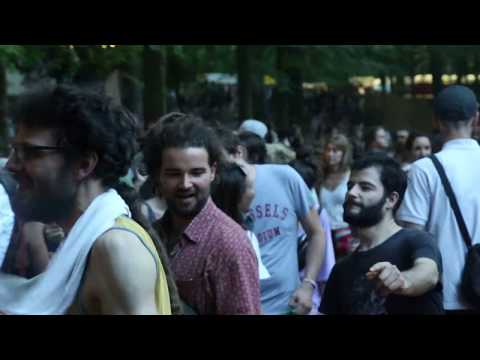 'Moa Anbessa plays Sister 40 - Turn to me' The Roots Corner Soundsystem @ Couleur Café #9