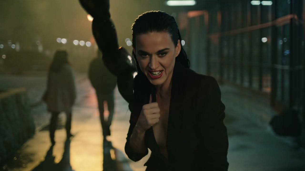 Bild zum Video Katy Perry - Watch It Burn