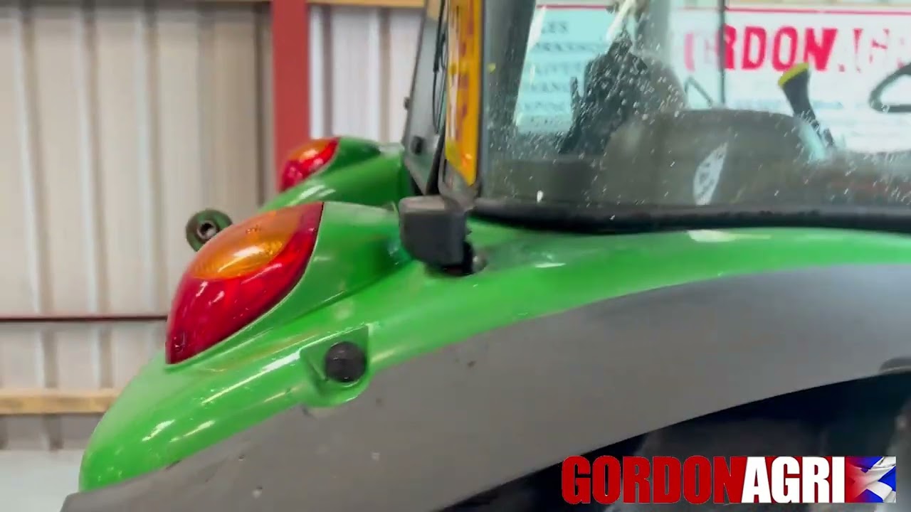 John Deere 5620 4WD