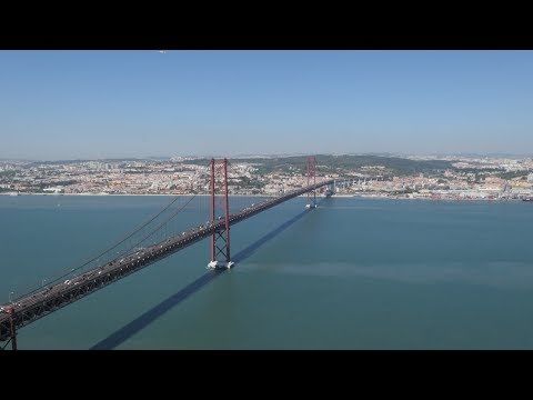 Lisboa, Portugal. Uma caminhada do Bairro Alto até a Rua Augusta e a Praça do Comércio