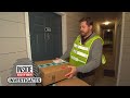 Inside Edition Producer Goes Undercover To Deliver Amazon Packages