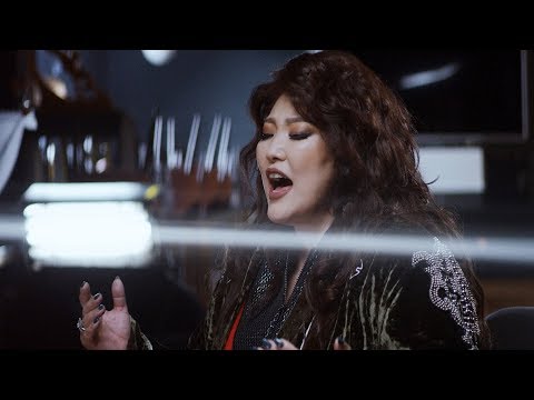 Saraa - Ungursnuu uldeey (Official Video)
