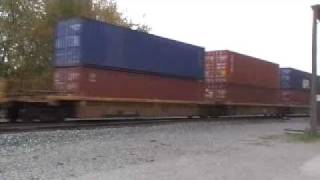 preview picture of video 'North Baltimore,Ohio Trains'