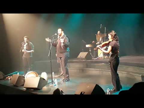 Yemma, asif yečča yi  Ferhat Mhenni  Cover by Azal Belkadi & Lycia Navet