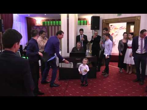 Asteptam marea zi - Pianistul Azs