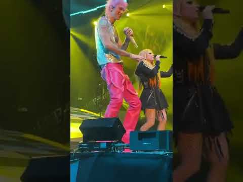 machine gun Kelly & Avril Lavigne live Ay! | mgk fr avril