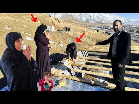 The roof of the house is covered by Agha Saleh🏚