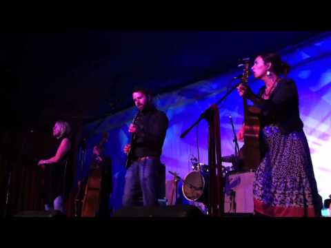 The Waifs - 6000 Miles - Live @ The Blue Mountains Music Festival (March 2011)