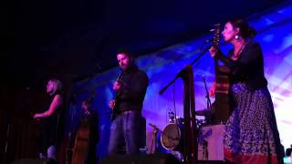 The Waifs - 6000 Miles - Live @ The Blue Mountains Music Festival (March 2011)
