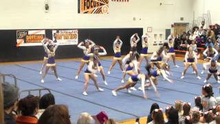 preview picture of video 'WVHS Cheer @ West Warwick 2013.01.27'
