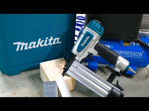 Pneumatinis kabių kalimo įrankis Makita AT638A video