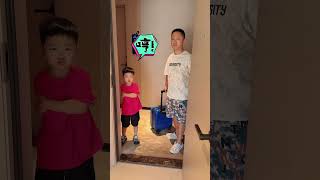 妈妈不让走，那我们就蹦#爸爸带娃#家有萌宝#人类幼崽的800个心眼子