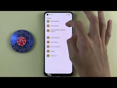 How to turn on/off Autocorrect when typing on the keyboard on Realme 8 Android 12