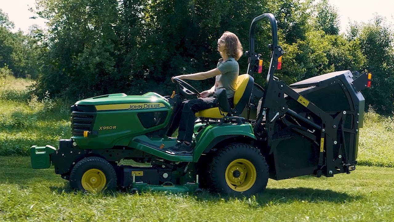 TONDEUSE AUTOPORTEE DIESEL PROFESSIONNEL JOHN DEERE X950R