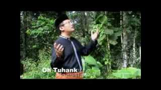 Download lagu ENGKAU LAKSANA BULAN song by P  Zain With Lyrics mp3