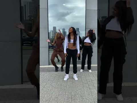 LZ - Tout Doux (Dance Video)