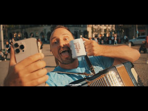 Johan Veugelers - Koffie Koffie Hier (Ultra HD 4K Music Video)