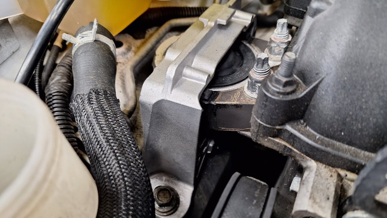 Engine Mount Replacement | 2012-2018 Ford Focus!