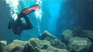 Diving in Silfra - Þingvellir - With Veho Muvi HD
