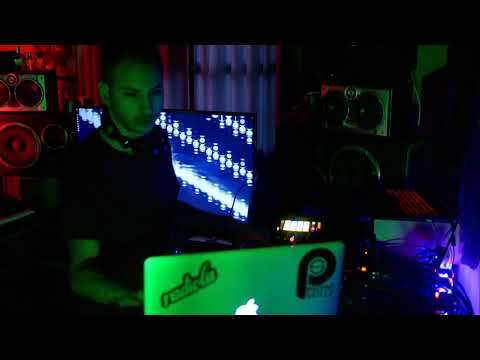 Tomy Wahl @ RHike Studio (01-2019)