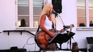 Nilla Nielsen - You Should Know By Now (140710, Råå Hamnfest)