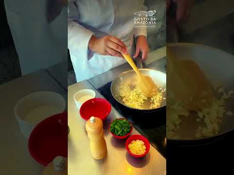 Receita Bolinho de Aipim  com Pirarucu Selvagem e Sustentável Gosto da Amazônia