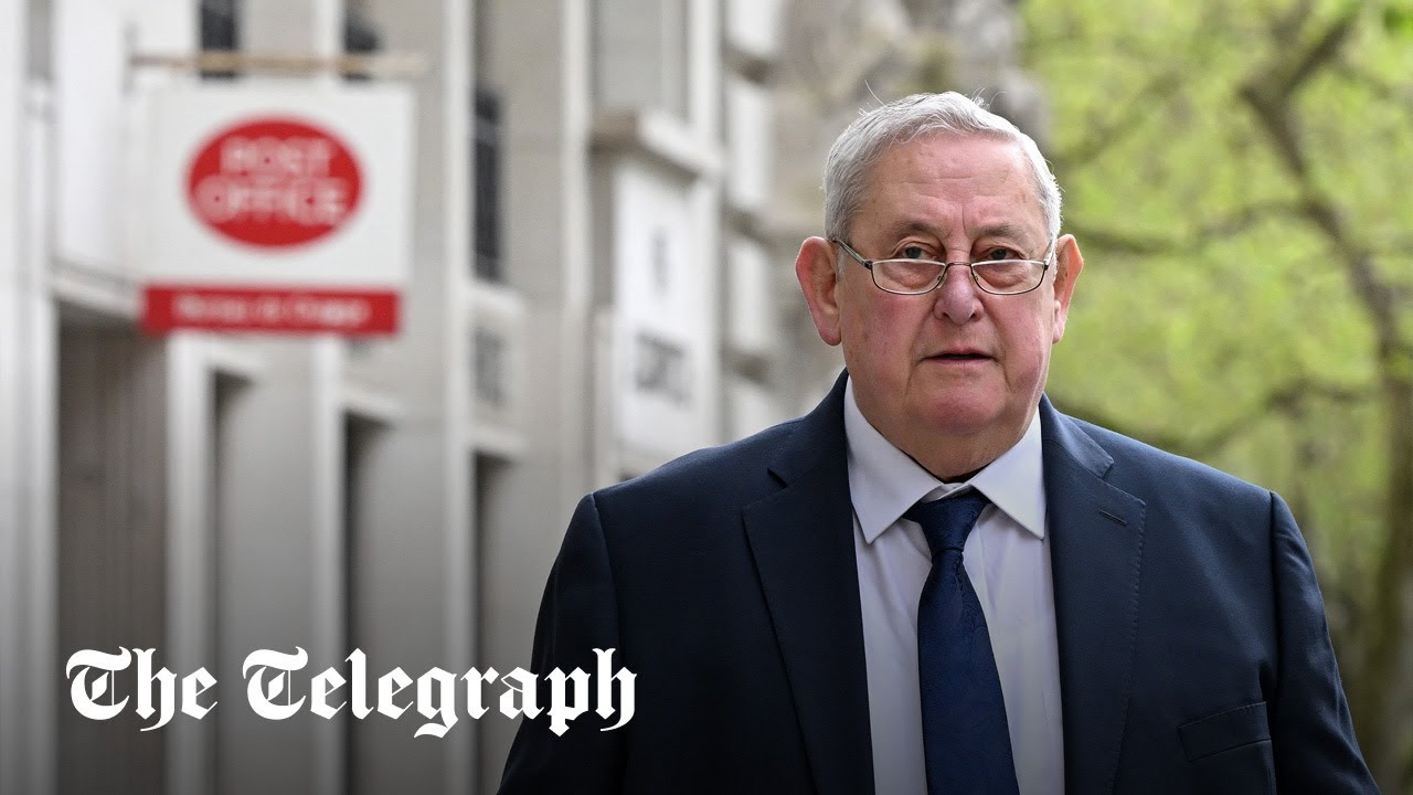 Image of Post Office inquiry: Labour told Post Office to pay bosses generous bonuses