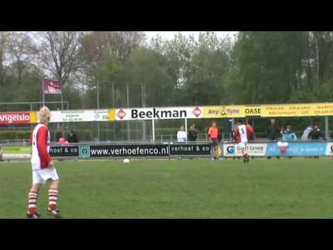 EMMEN C1 - ZEEROBBEN C1 3-0! HIER DE 1-0 EN DE ONTLADING VAN EMMEN!!
