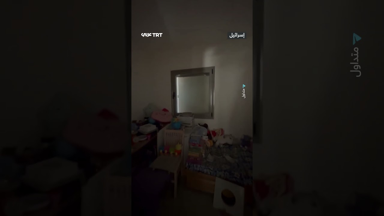 مشاهد تُظهر آثار الدمار الكبير في شقق الإسرائيليين قرب تل أبيب جرّاء استهدافها بصواريخ إيرانية