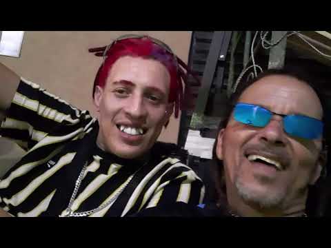 Mc Modelo e Mc Xangai cantando e rimando as novas na N:V:I