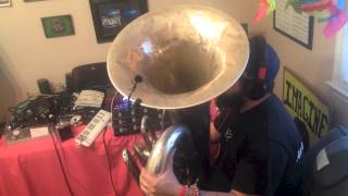 Guy Makes The Tuba Sound Like an Electric Guitar! - Eclectic Tuba Loop Jam